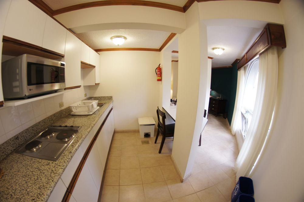 Apartotel & Suites Villas Del Rio San José Zewnętrze zdjęcie